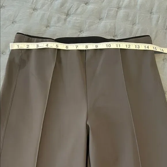 Athleta Medium Mercurial Crop Flare Pants 405530 Arbor Olive Green - Picture 8 of 11